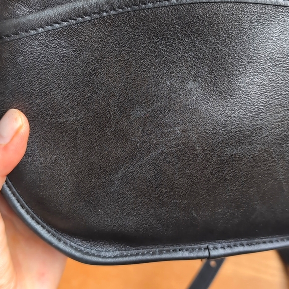 Vintage Coach Chester Bag, #9901, Black - Picture 5 of 16